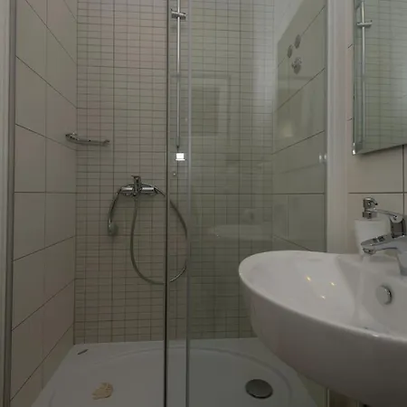 Lägenhet With Big And Free Private Parking