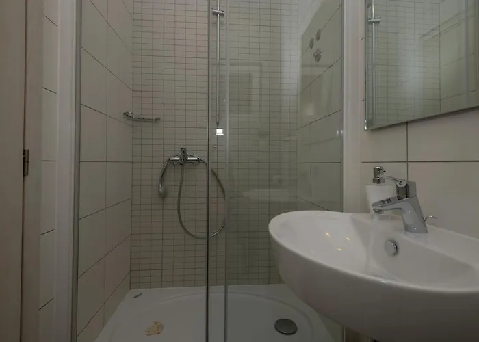 Apartment With Big And Free Private Parking