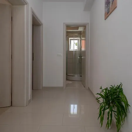 Apartmán With Big And Free Private Parking *