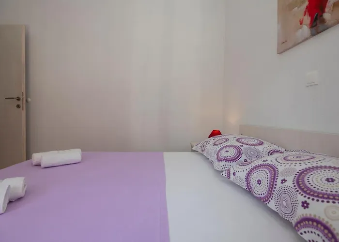 Apartament With Big And Free Private Parking